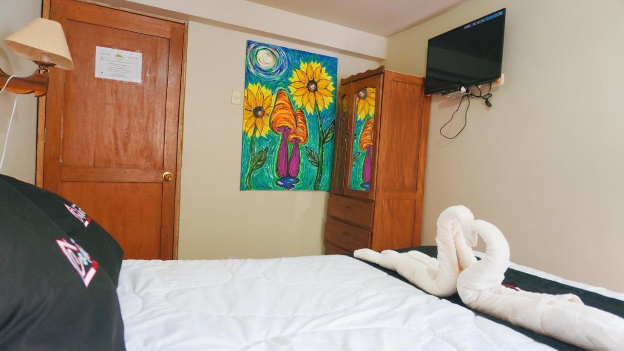 פיסאק Colores Hotel Apu-Linli מראה חיצוני תמונה